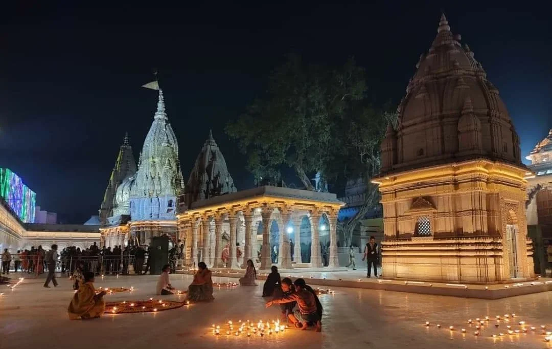 Kashi Vishwanath Temple - Image 1