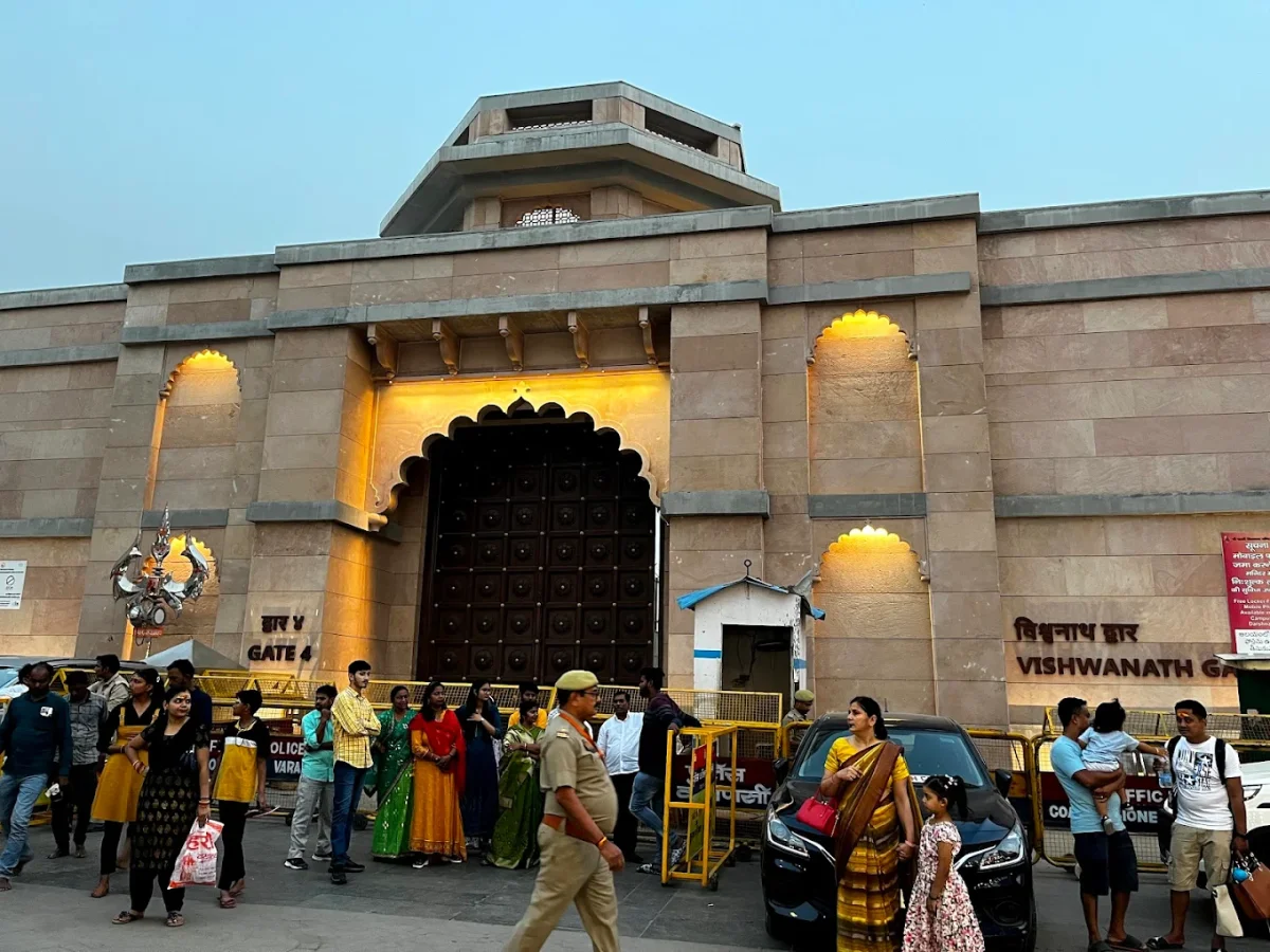 Kashi Vishwanath Temple - Image 4