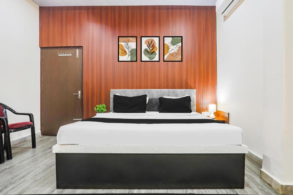 Super Collection O Jagannath Mandir Road (Formerly Paradise Residency)